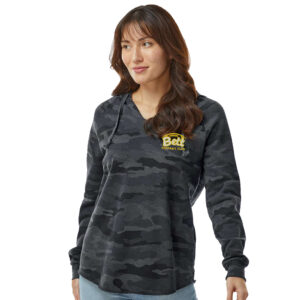 Bett Football Independent Trading Co. Women’s Lightweight California Wave Wash Hooded Sweatshirt – Black Camo Heather